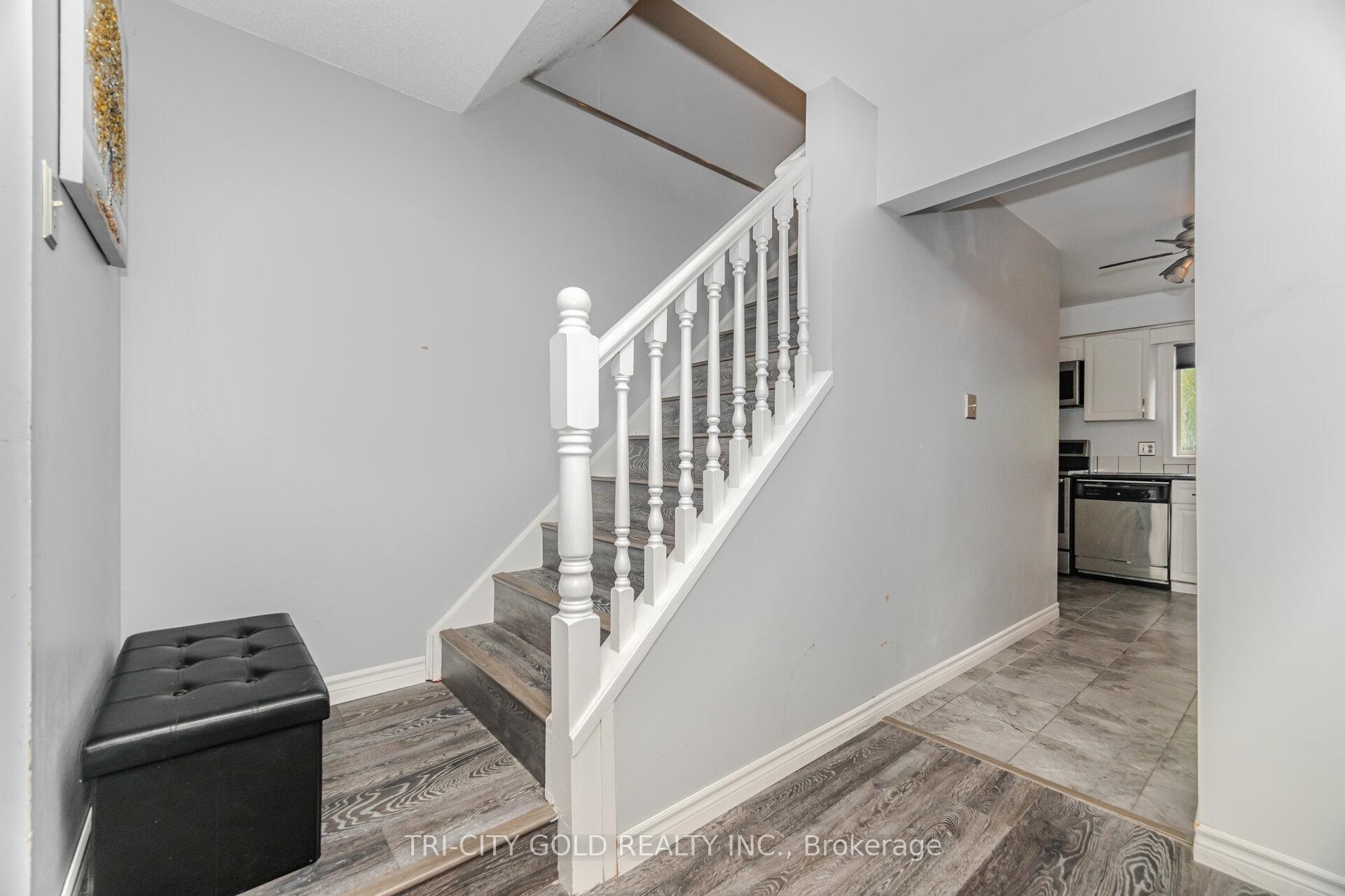 Photo 15 of 20 Rauch Court, Kitchener — HOMEH