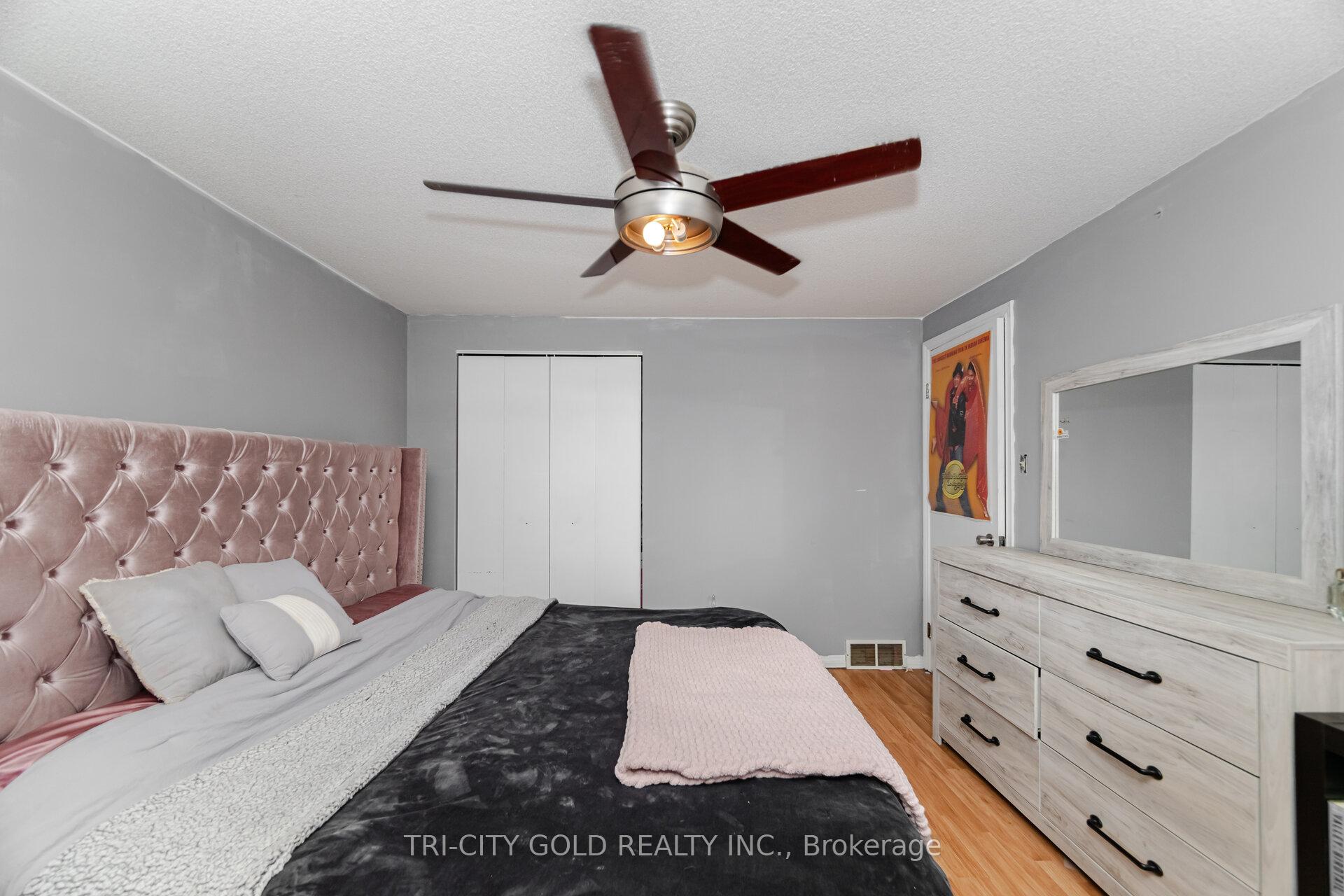 Photo 19 of 20 Rauch Court, Kitchener — HOMEH