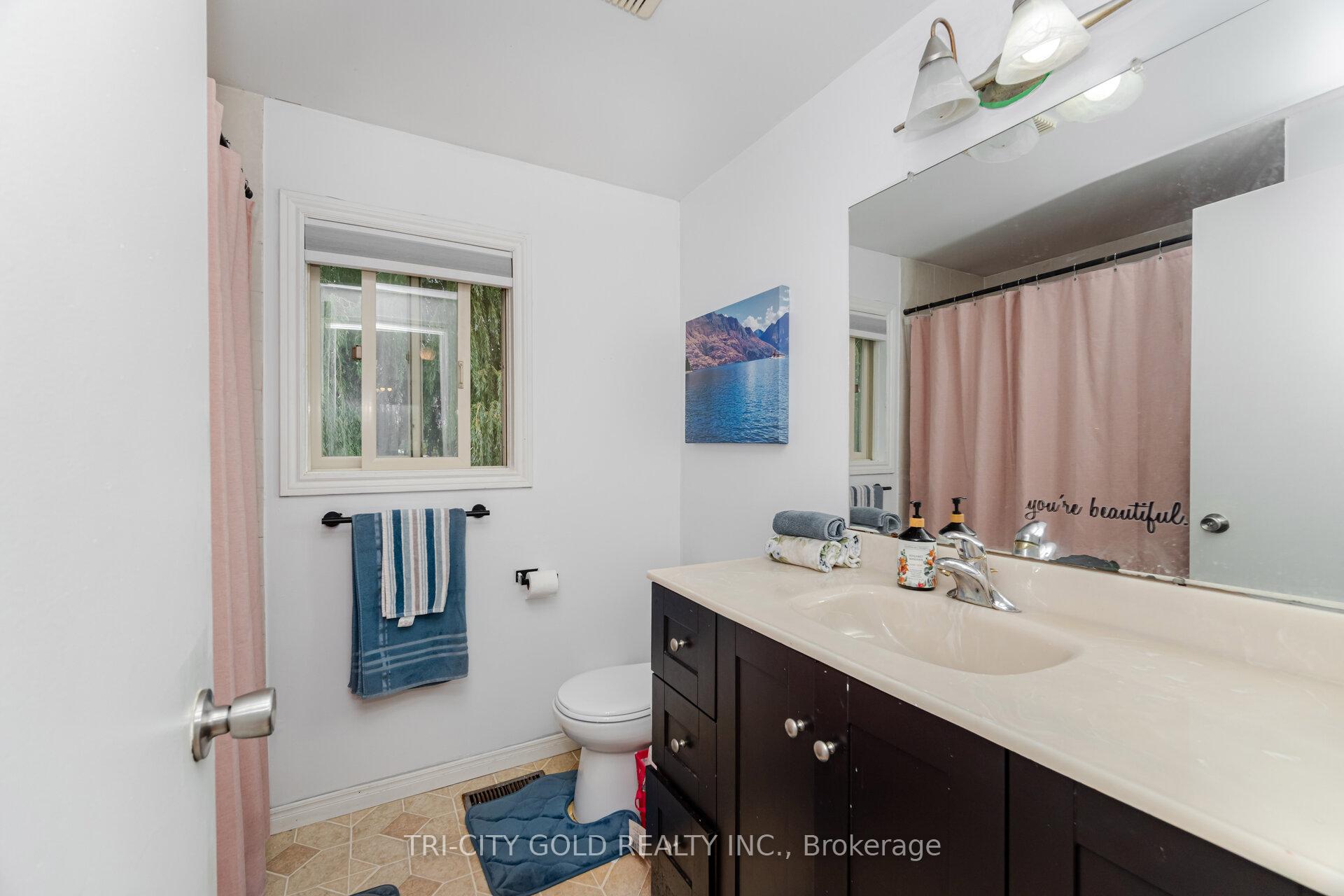 Photo 26 of 20 Rauch Court, Kitchener — HOMEH