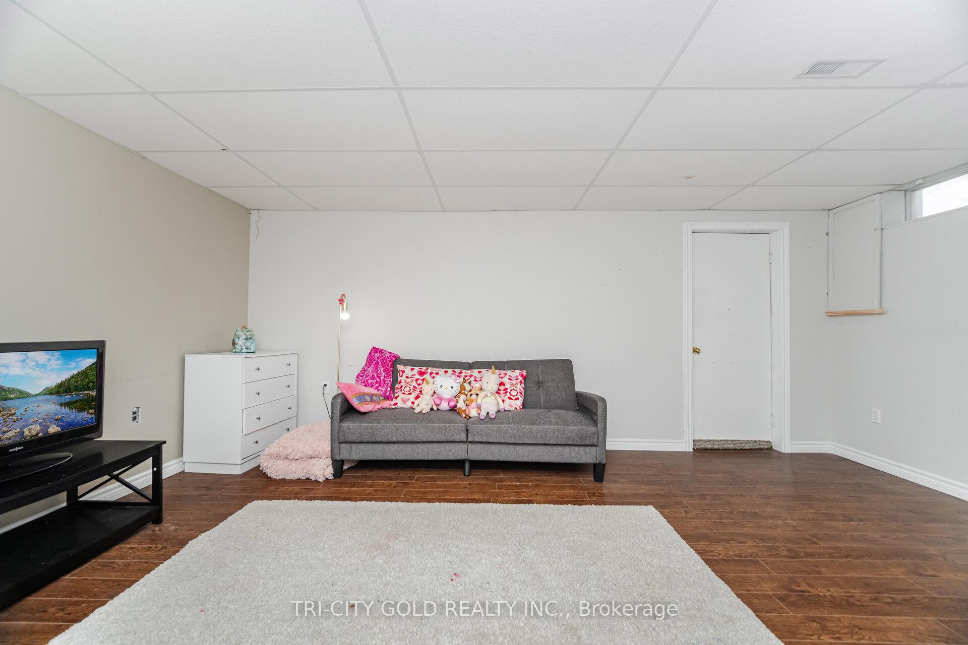 Photo 30 of 20 Rauch Court, Kitchener — HOMEH