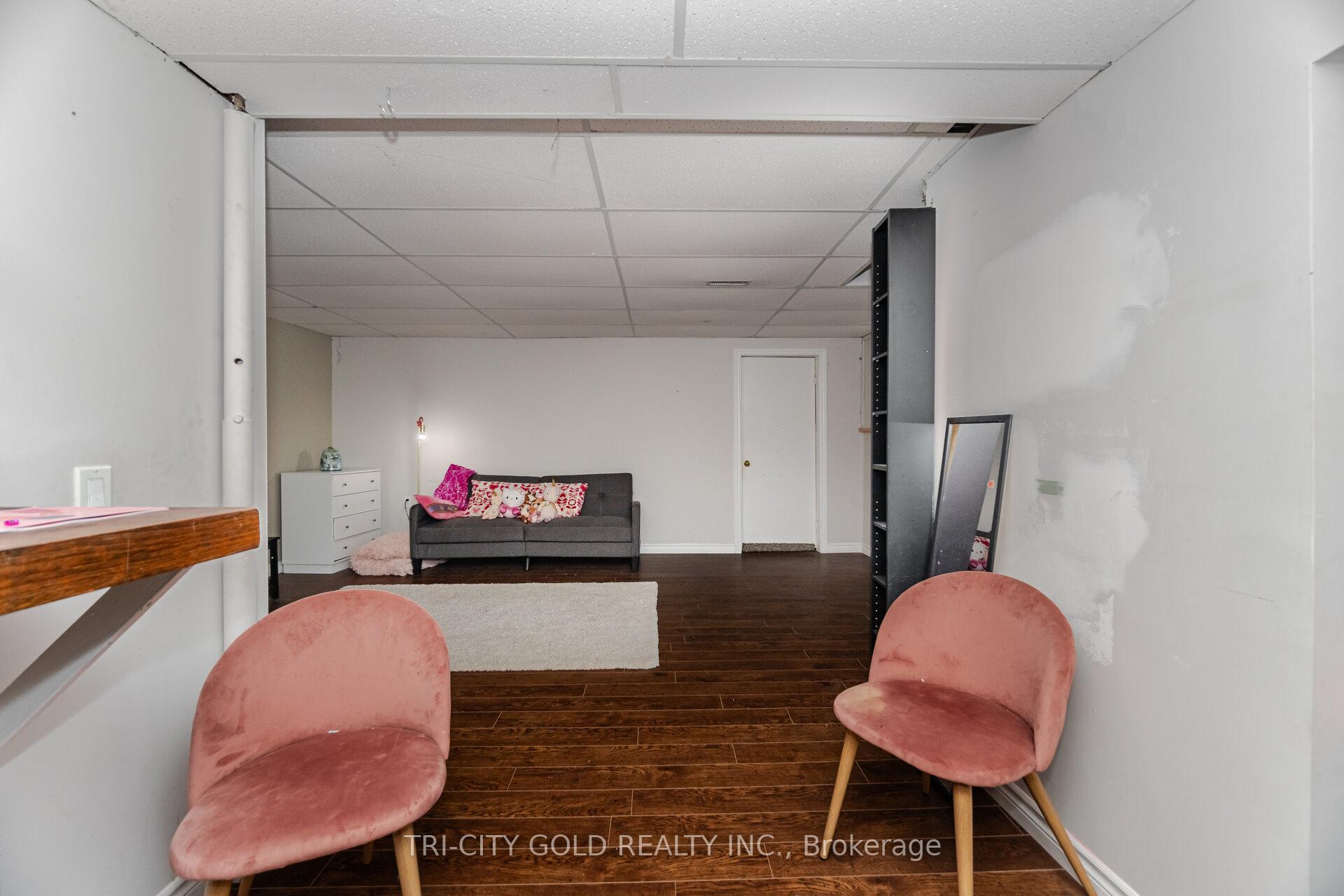Photo 34 of 20 Rauch Court, Kitchener — HOMEH