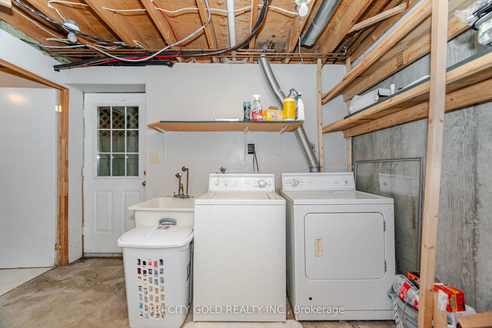 Photo 35 of 20 Rauch Court, Kitchener — HOMEH