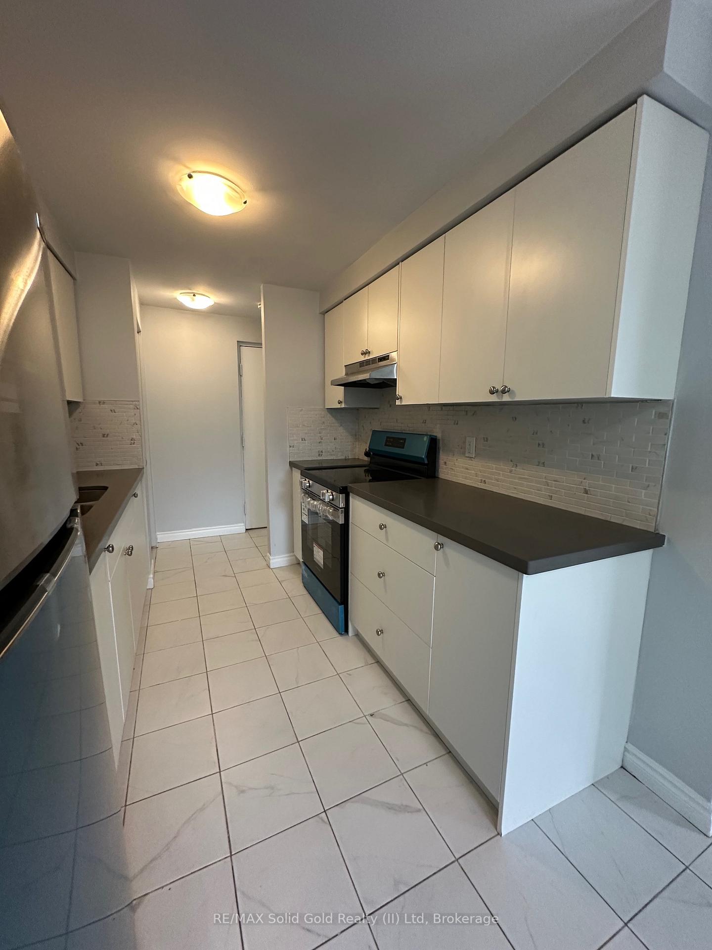 Photo 6 of Unit 4, 15 Mowat Boulevard, Kitchener — HOMEH