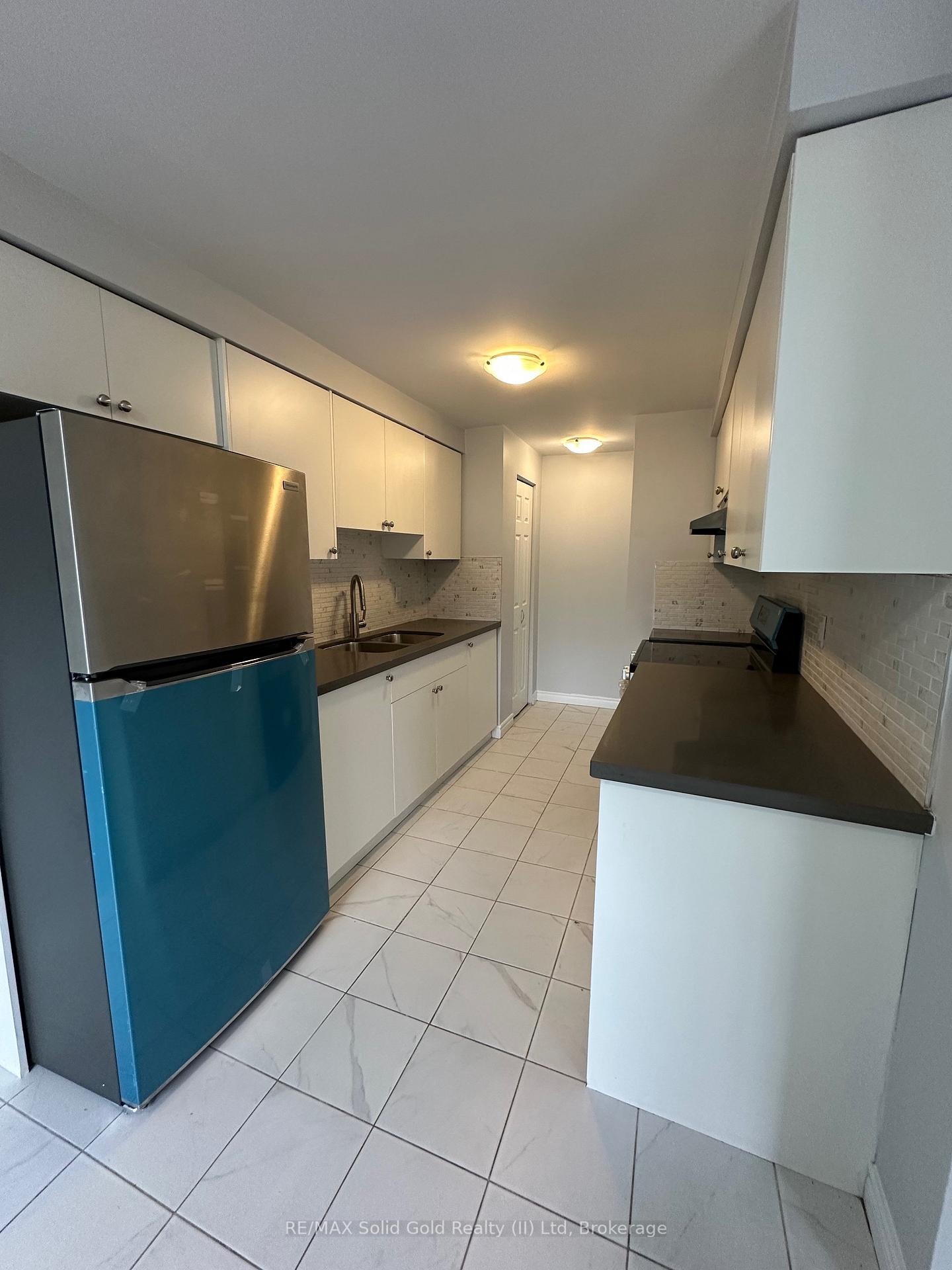 Photo 7 of Unit 4, 15 Mowat Boulevard, Kitchener — HOMEH