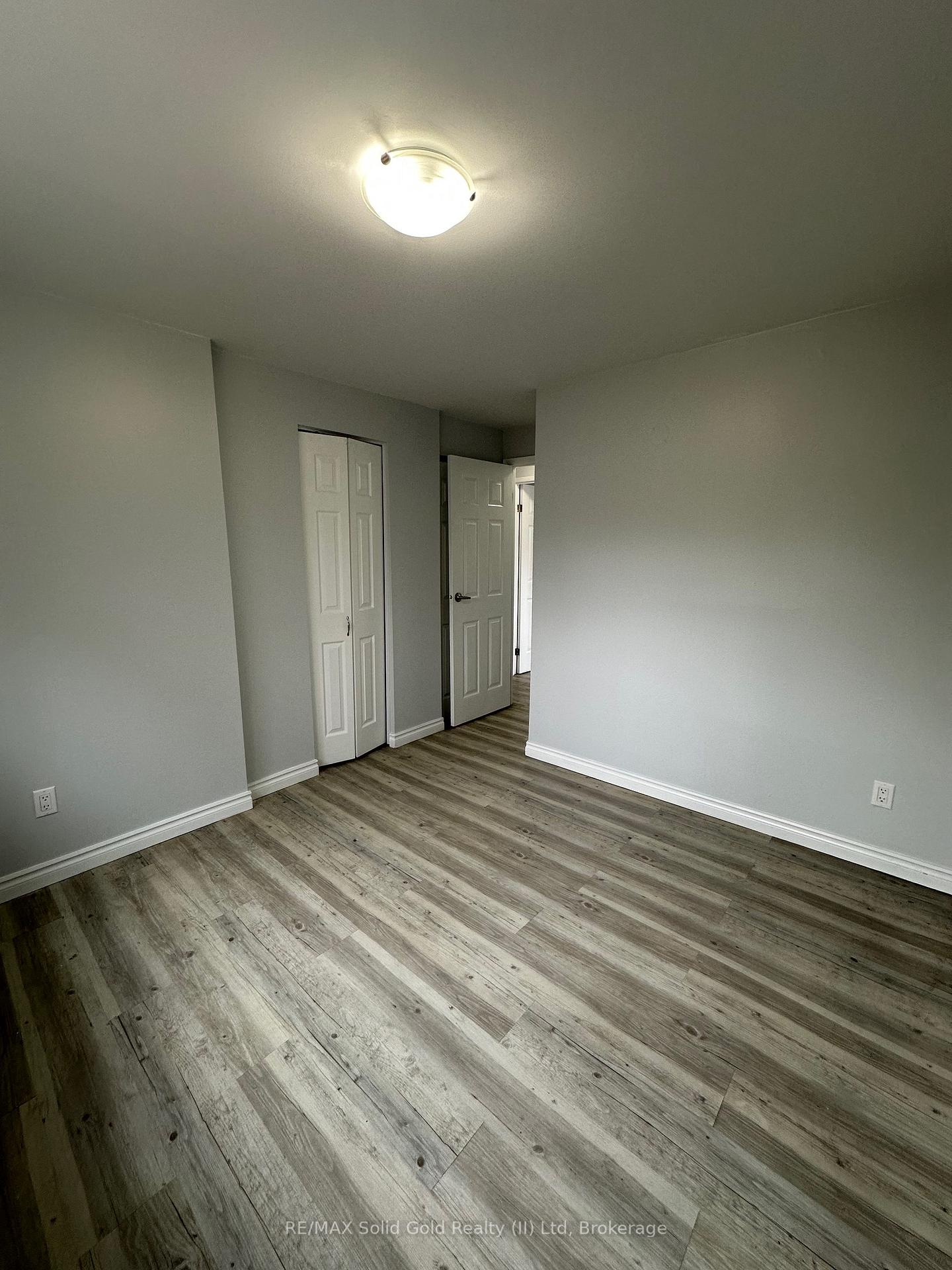 Photo 9 of Unit 4, 15 Mowat Boulevard, Kitchener — HOMEH