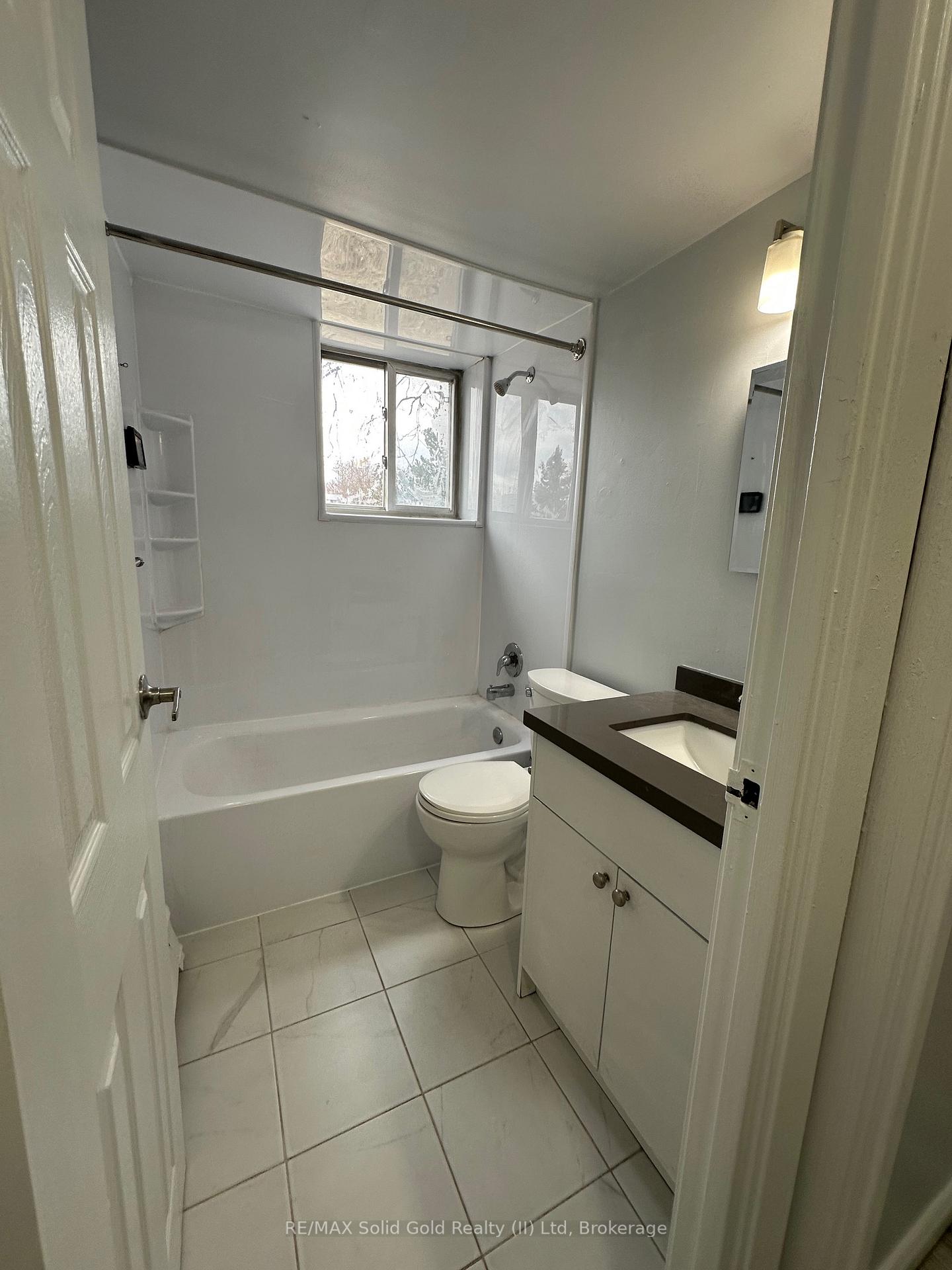 Photo 13 of Unit 4, 15 Mowat Boulevard, Kitchener — HOMEH