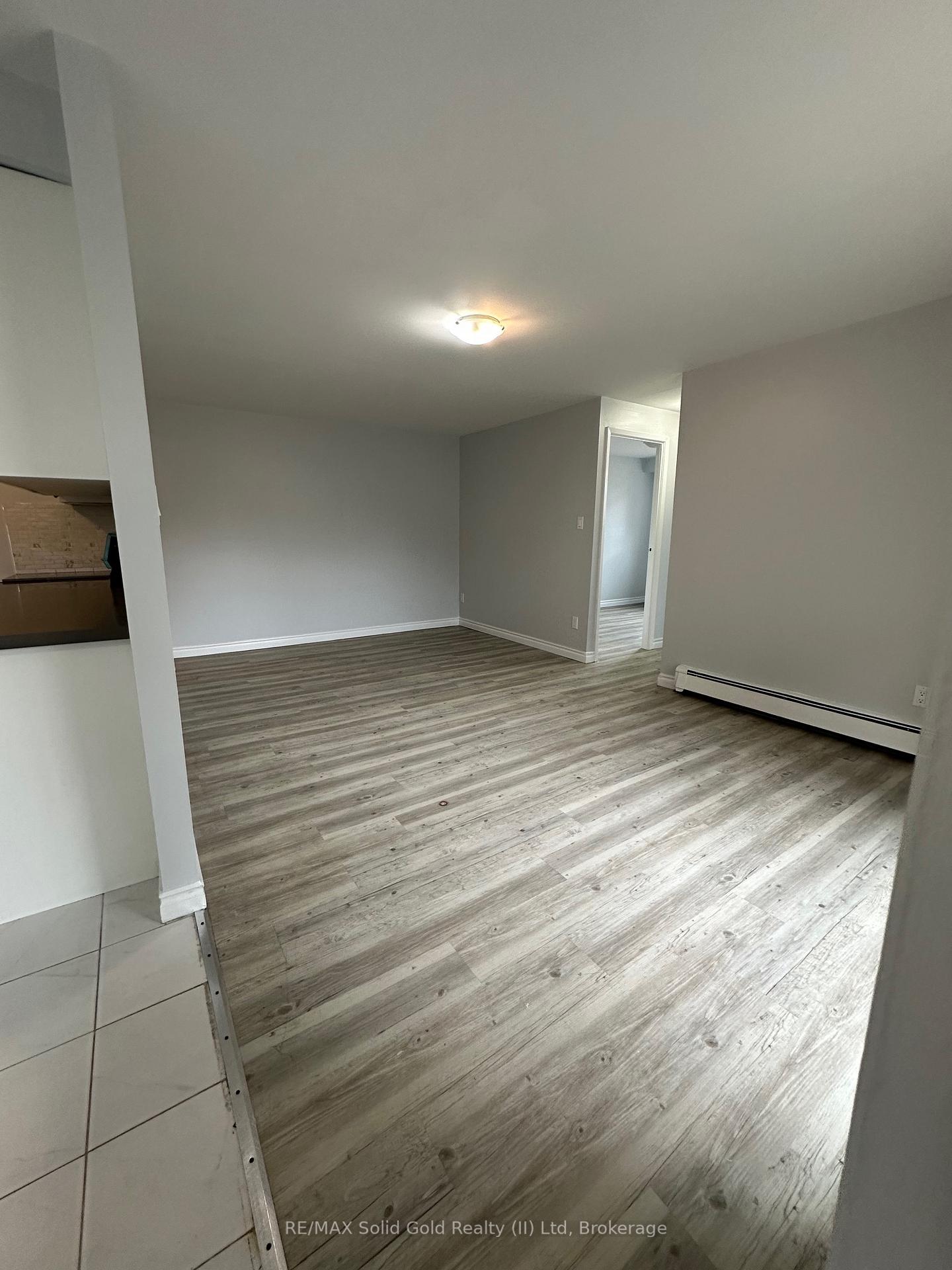Photo 16 of Unit 4, 15 Mowat Boulevard, Kitchener — HOMEH