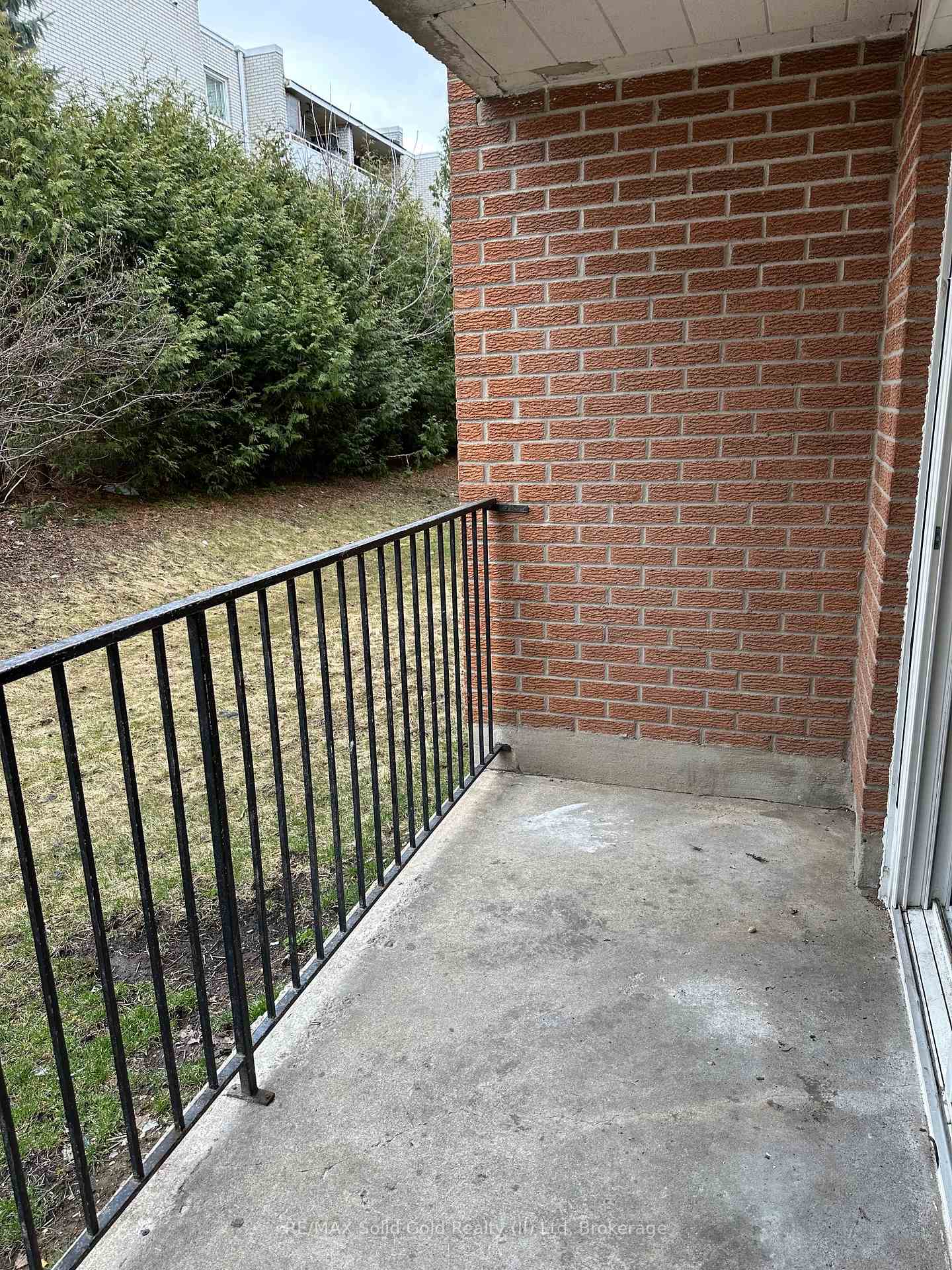 Photo 20 of Unit 4, 15 Mowat Boulevard, Kitchener — HOMEH