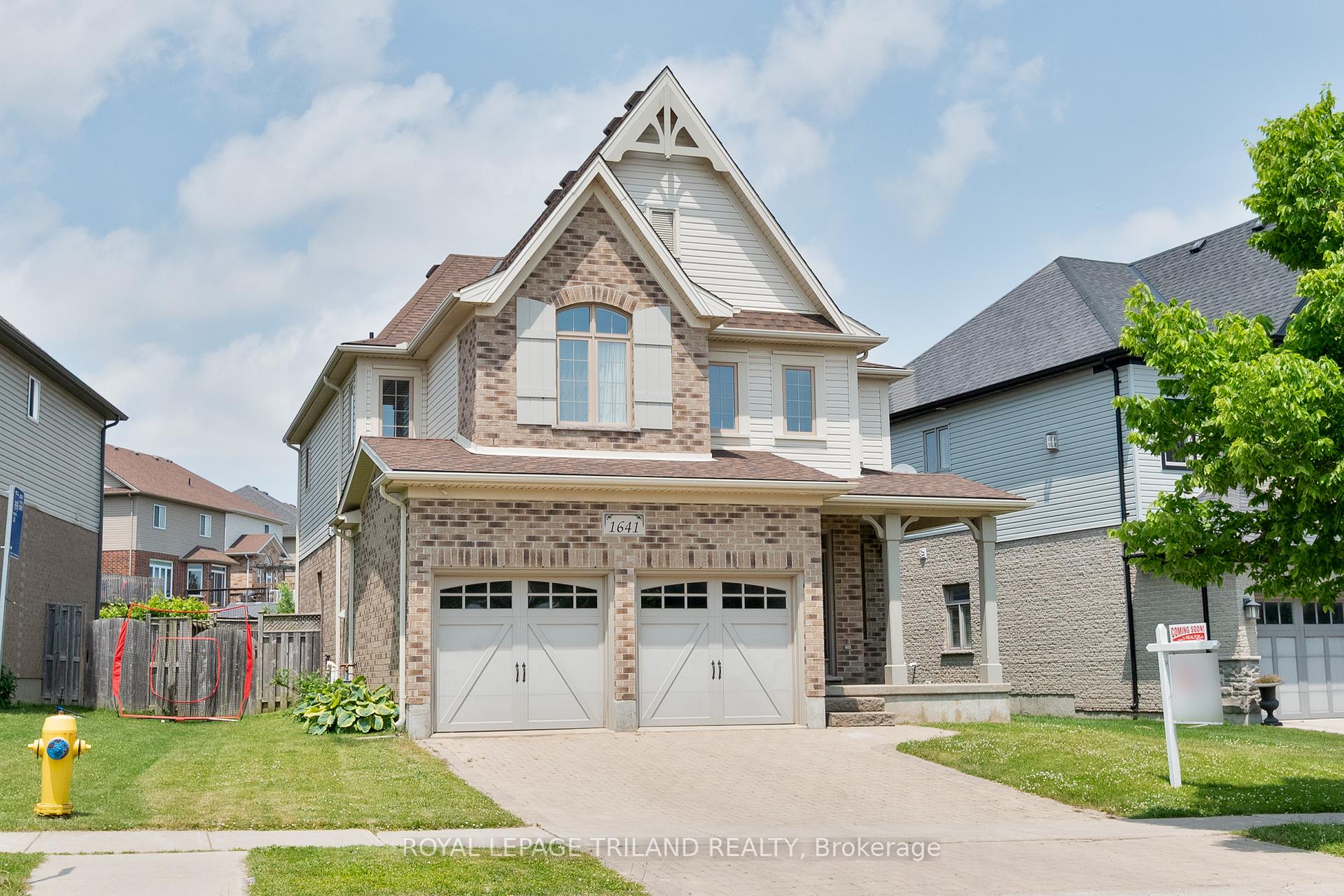 Front of 1641 Beaverbrook Avenue