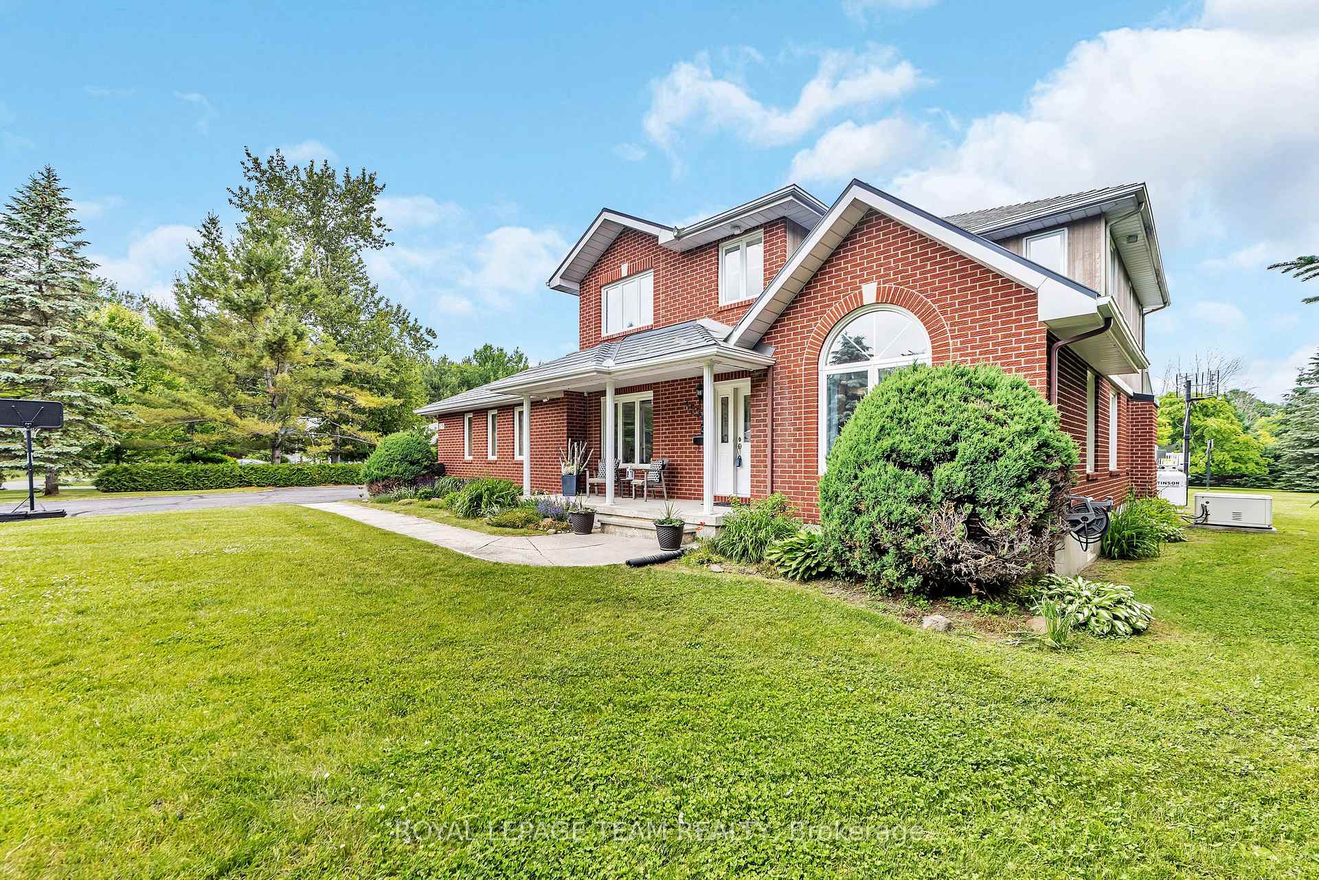 Photo 4 of 1536 Sherruby Way, Ottawa, Kanata - Rural Kanata (Central) — HOMEH