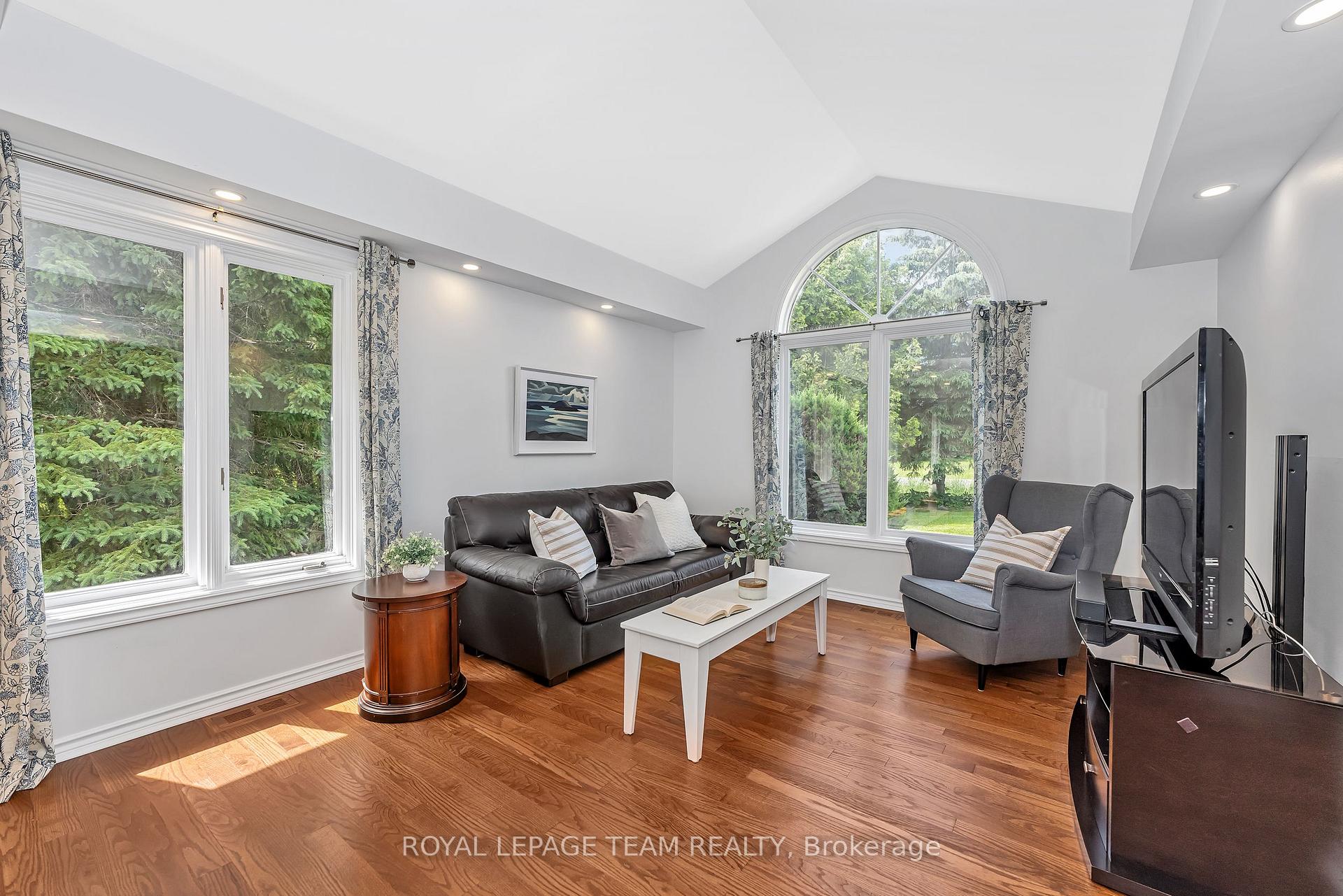 Photo 9 of 1536 Sherruby Way, Ottawa, Kanata - Rural Kanata (Central) — HOMEH