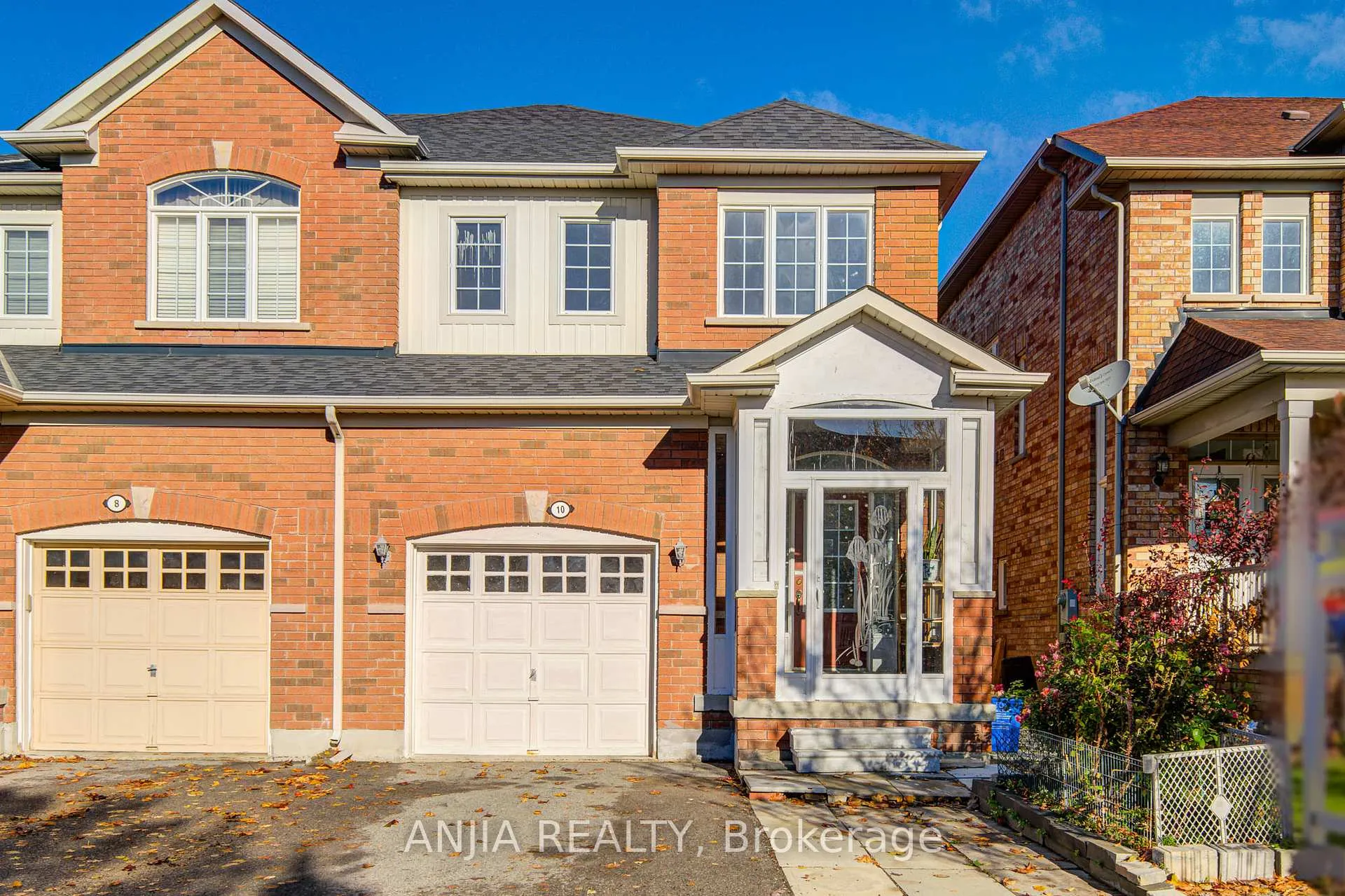 Photo 2 of 10 Wingrove Street, Markham, Wismer — HOMEH