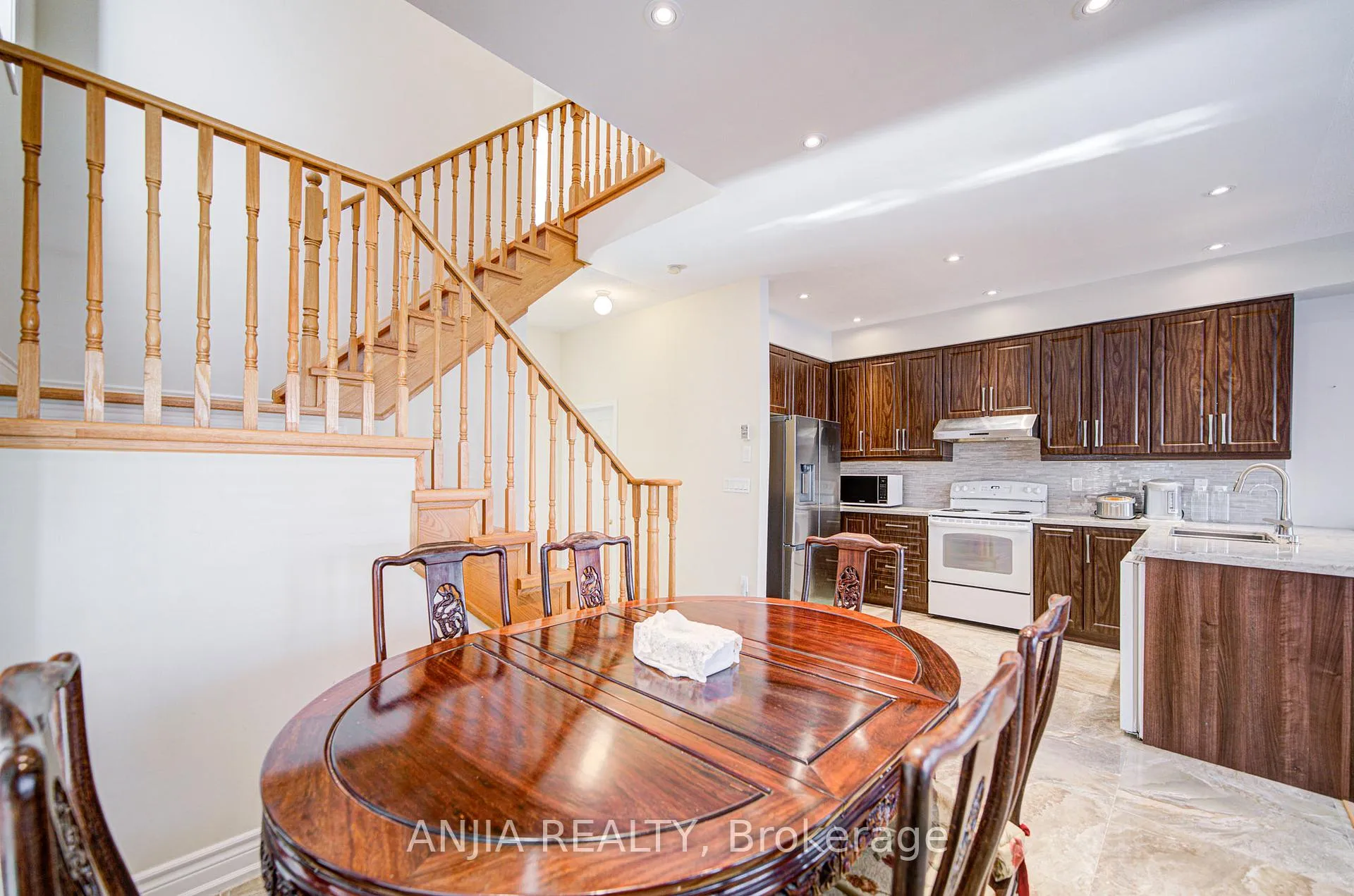 Photo 12 of 10 Wingrove Street, Markham, Wismer — HOMEH