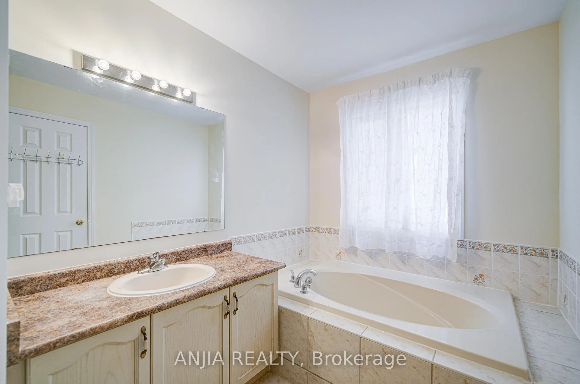 Photo 26 of 10 Wingrove Street, Markham, Wismer — HOMEH