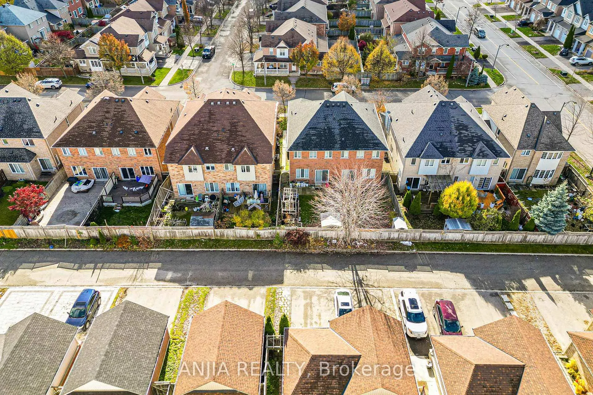 Photo 40 of 10 Wingrove Street, Markham, Wismer — HOMEH