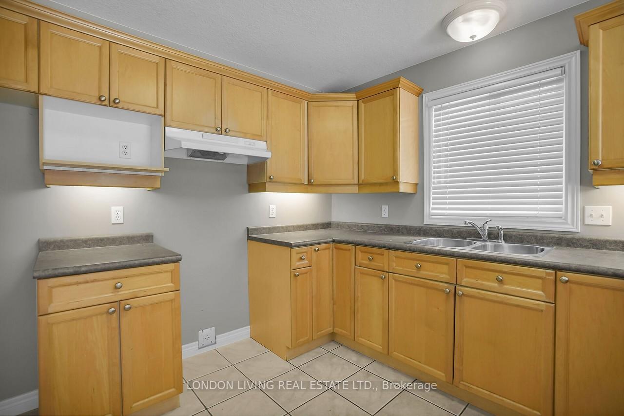 Photo 9 of 1715 Milestone Road, London, North C — HOMEH