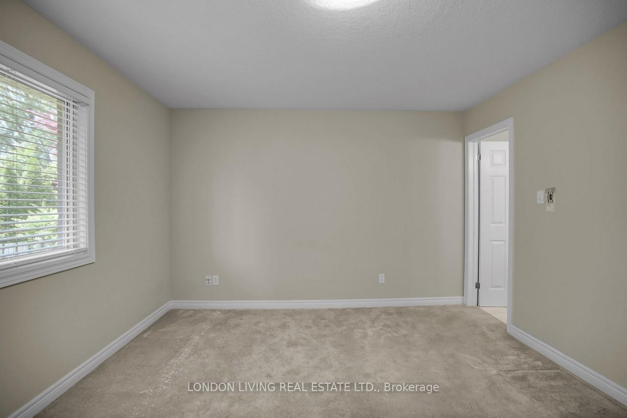 Photo 16 of 1715 Milestone Road, London, North C — HOMEH