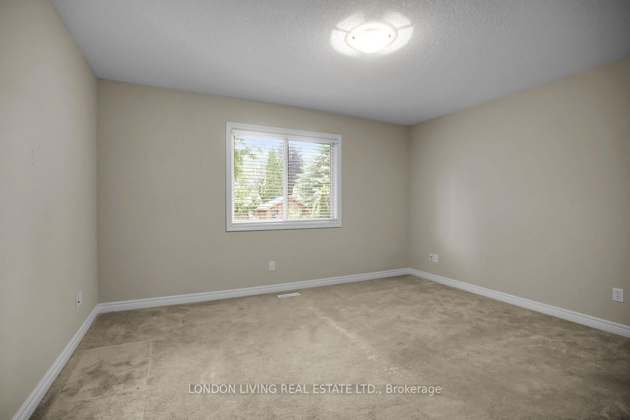 Photo 17 of 1715 Milestone Road, London, North C — HOMEH