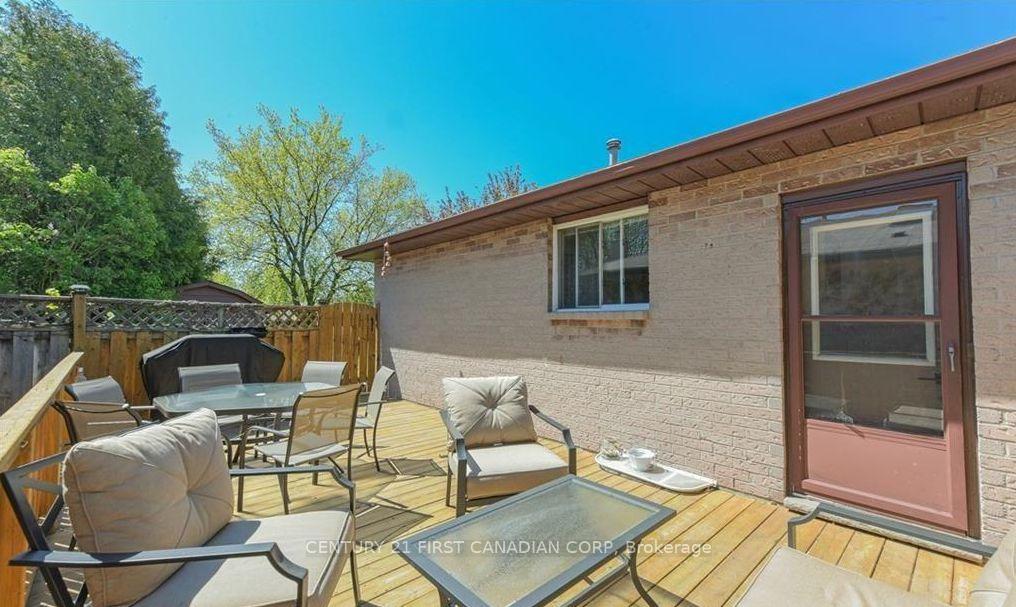 Photo 17 of 352 Ardsley Crescent, London, North I — HOMEH