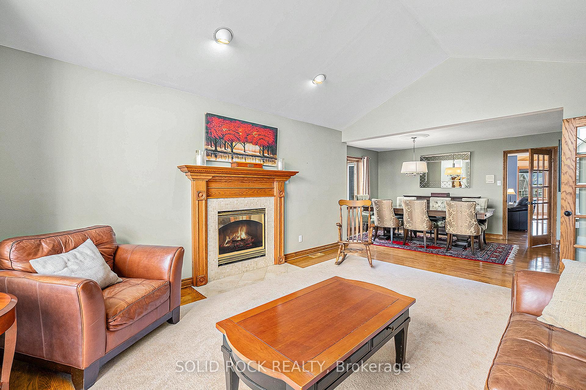 Photo 7 of 6634 Old Forest Drive, Ottawa, North Gower — HOMEH