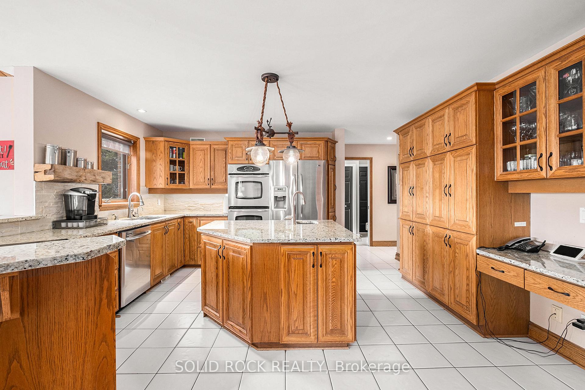 Photo 11 of 6634 Old Forest Drive, Ottawa, North Gower — HOMEH