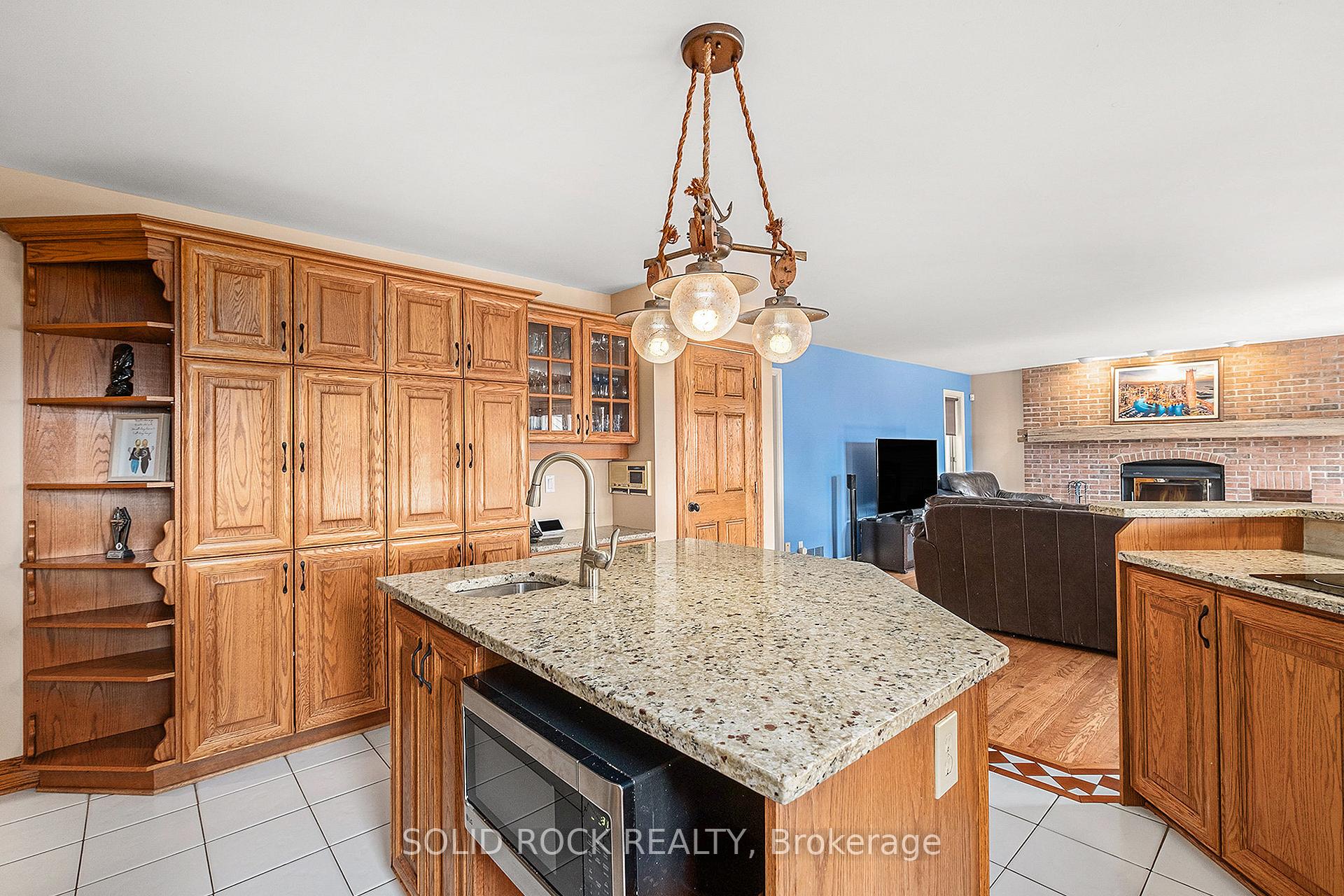 Photo 12 of 6634 Old Forest Drive, Ottawa, North Gower — HOMEH
