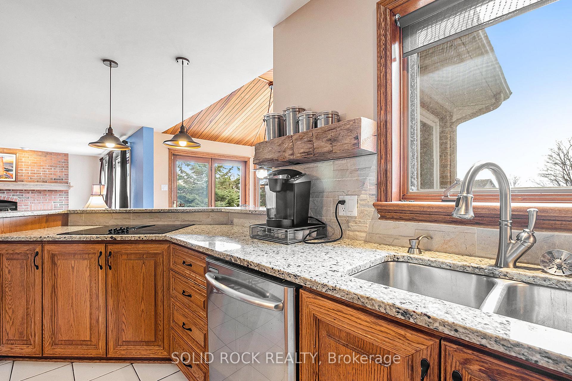 Photo 13 of 6634 Old Forest Drive, Ottawa, North Gower — HOMEH