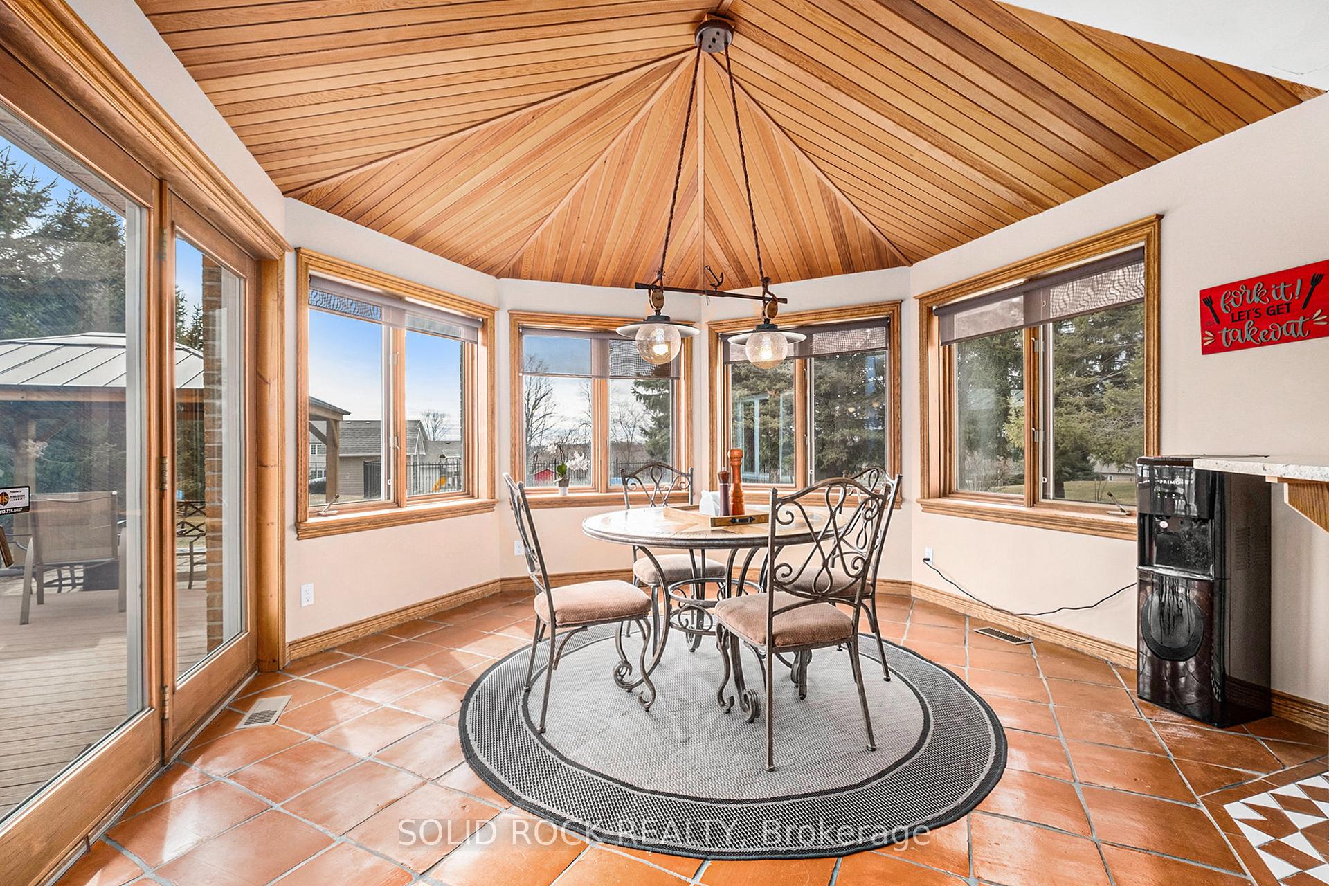 Photo 15 of 6634 Old Forest Drive, Ottawa, North Gower — HOMEH