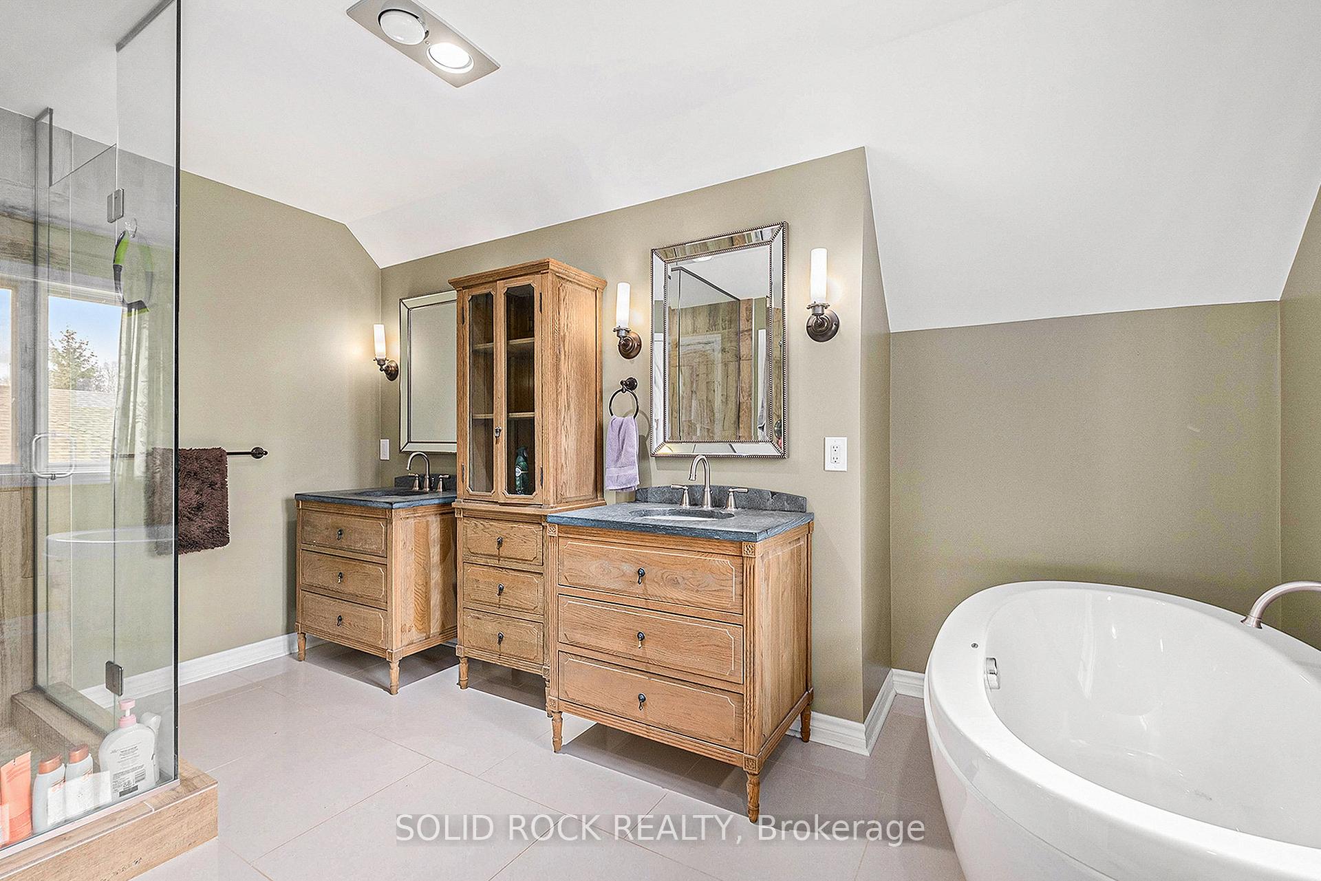 Photo 21 of 6634 Old Forest Drive, Ottawa, North Gower — HOMEH