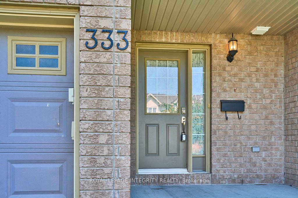 Photo 2 of 333 Brigitta Street, Ottawa, Kanata - Emerald Meadows/Trailwest — HOMEH