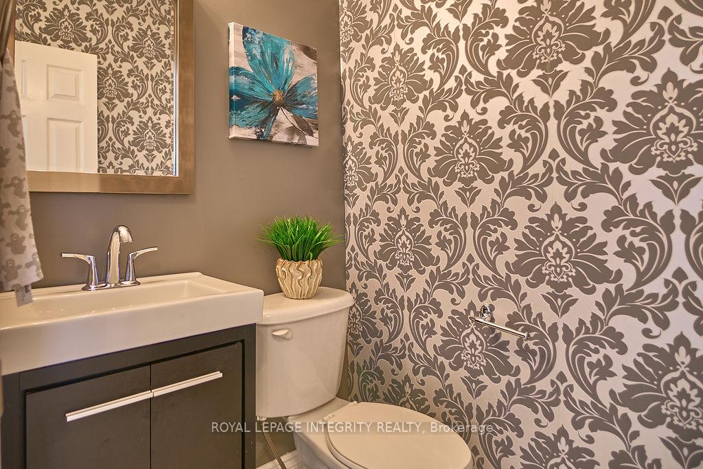 Photo 4 of 333 Brigitta Street, Ottawa, Kanata - Emerald Meadows/Trailwest — HOMEH
