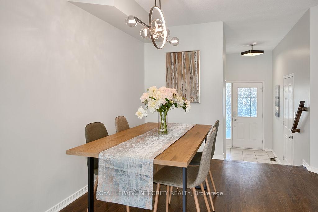 Photo 5 of 333 Brigitta Street, Ottawa, Kanata - Emerald Meadows/Trailwest — HOMEH