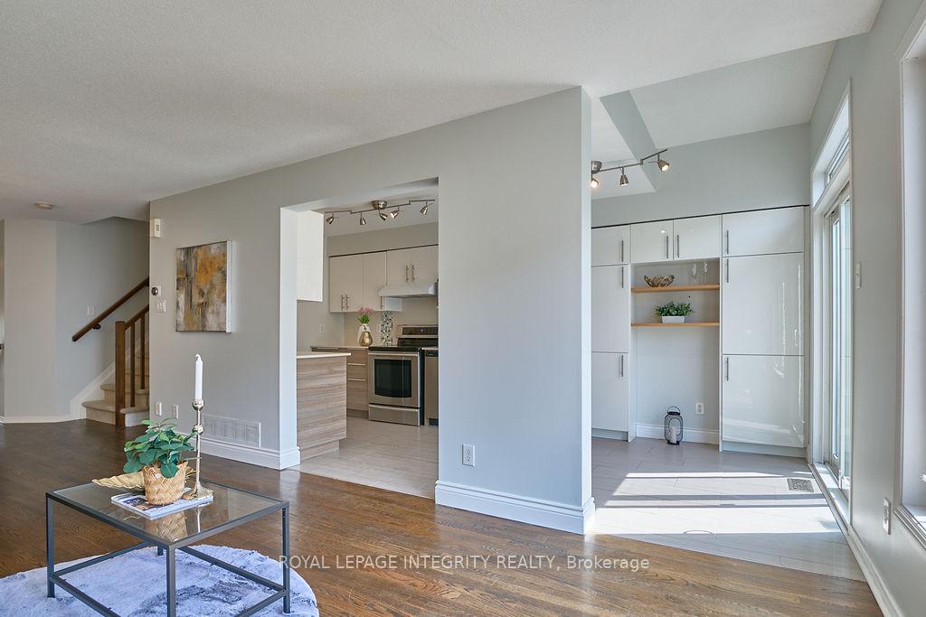 Photo 11 of 333 Brigitta Street, Ottawa, Kanata - Emerald Meadows/Trailwest — HOMEH