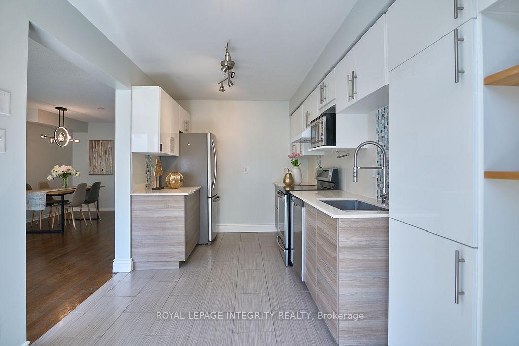 Photo 13 of 333 Brigitta Street, Ottawa, Kanata - Emerald Meadows/Trailwest — HOMEH