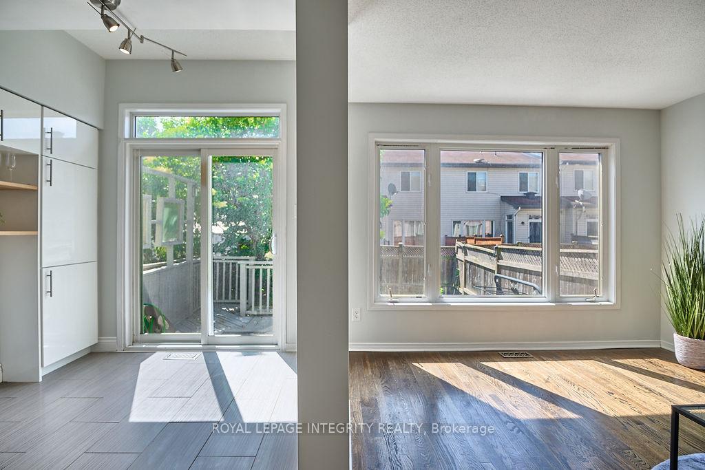 Photo 14 of 333 Brigitta Street, Ottawa, Kanata - Emerald Meadows/Trailwest — HOMEH