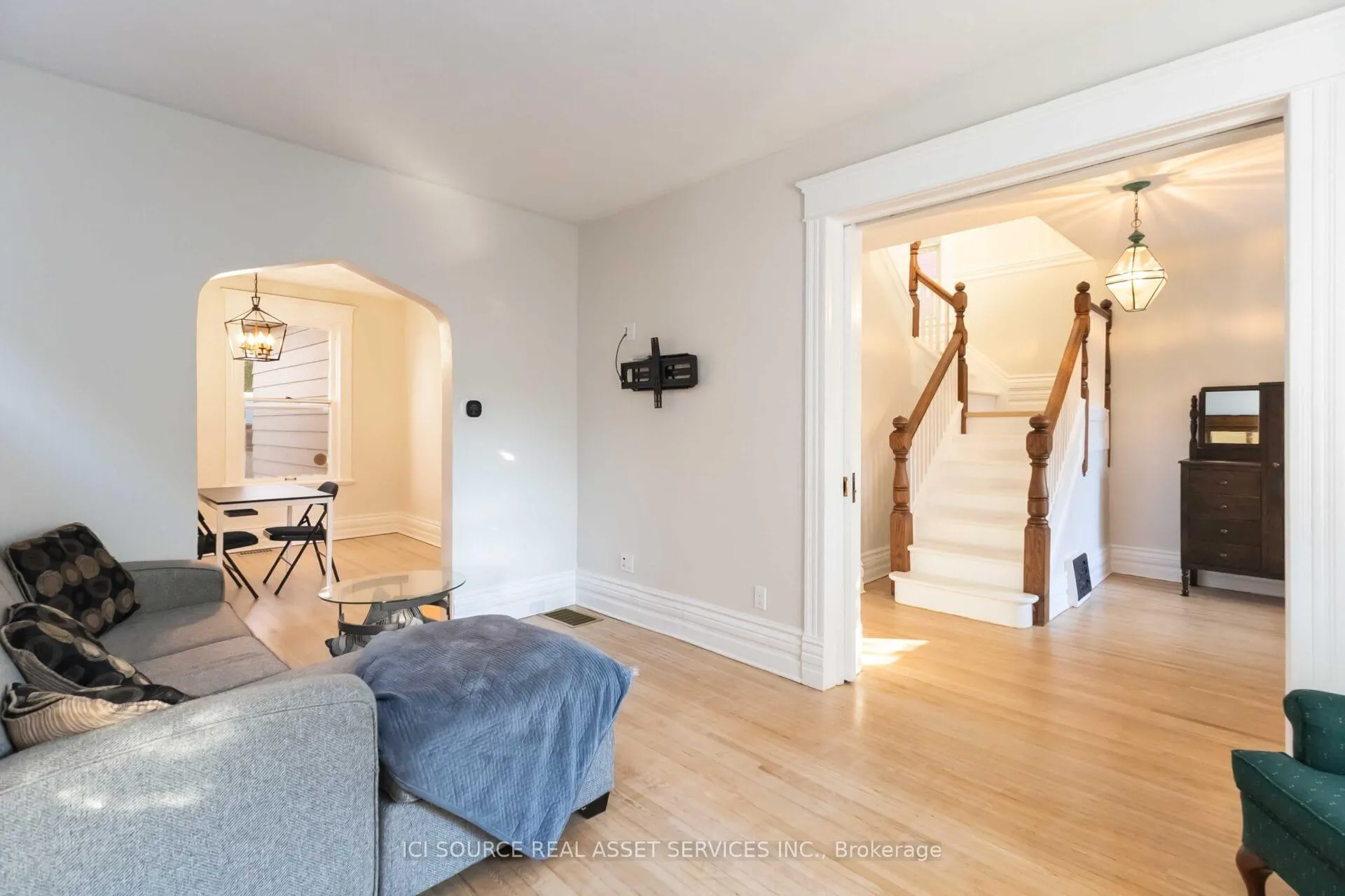 Photo 8 of 412 Grosvenor Street, London, East B — HOMEH