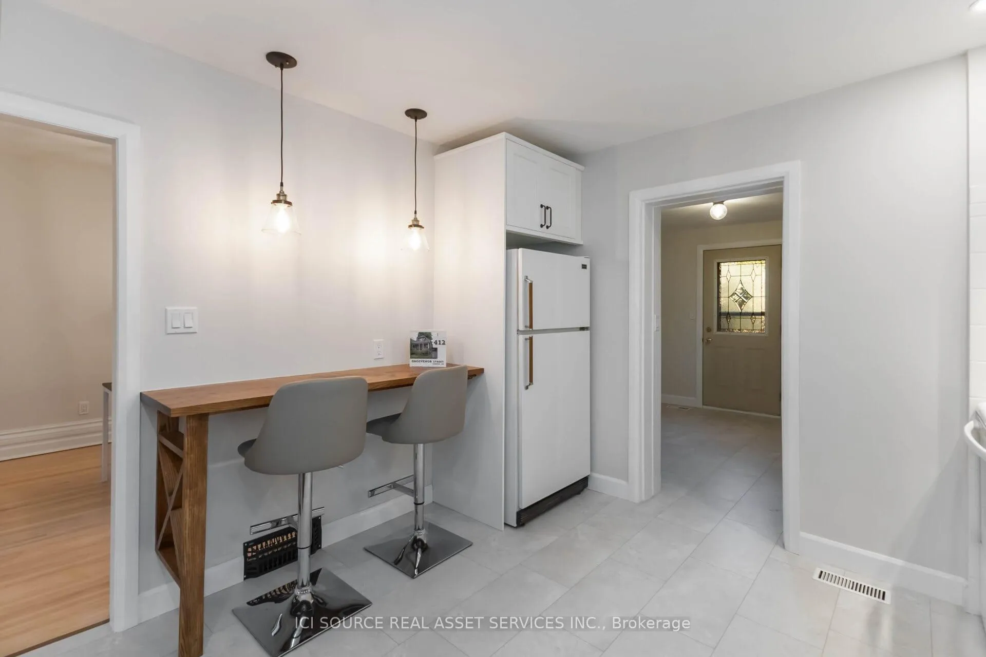 Photo 13 of 412 Grosvenor Street, London, East B — HOMEH