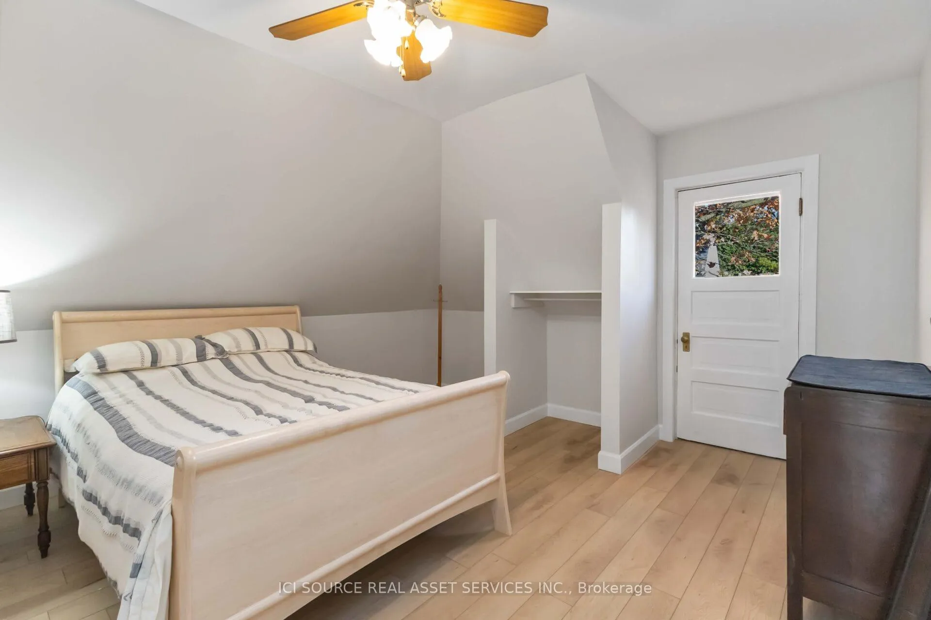 Photo 18 of 412 Grosvenor Street, London, East B — HOMEH