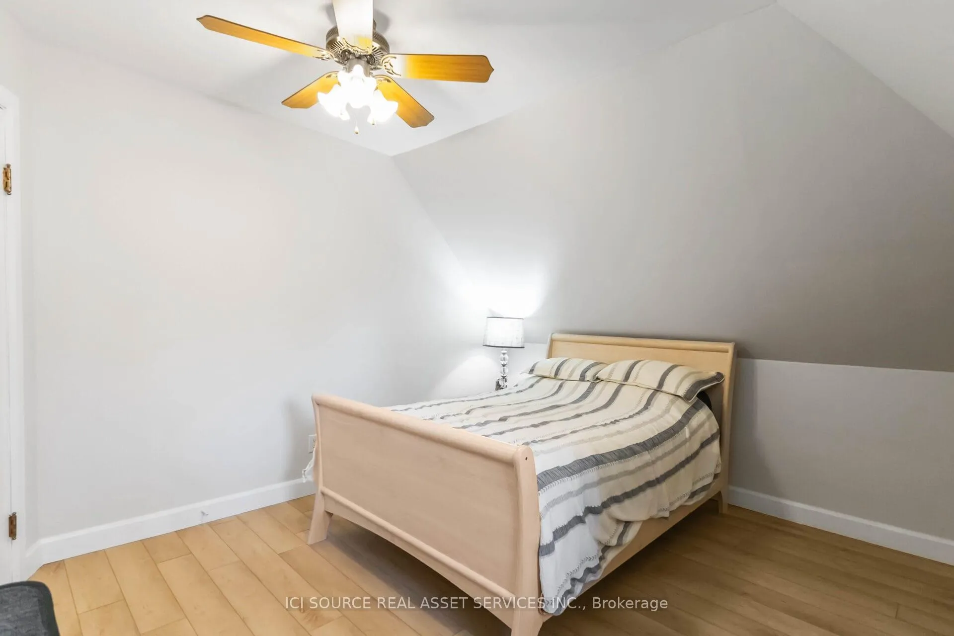 Photo 19 of 412 Grosvenor Street, London, East B — HOMEH