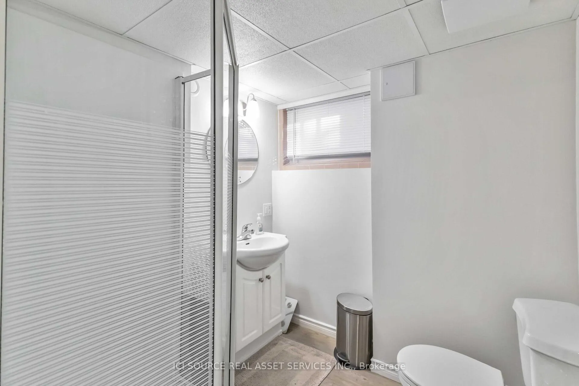 Photo 23 of 412 Grosvenor Street, London, East B — HOMEH