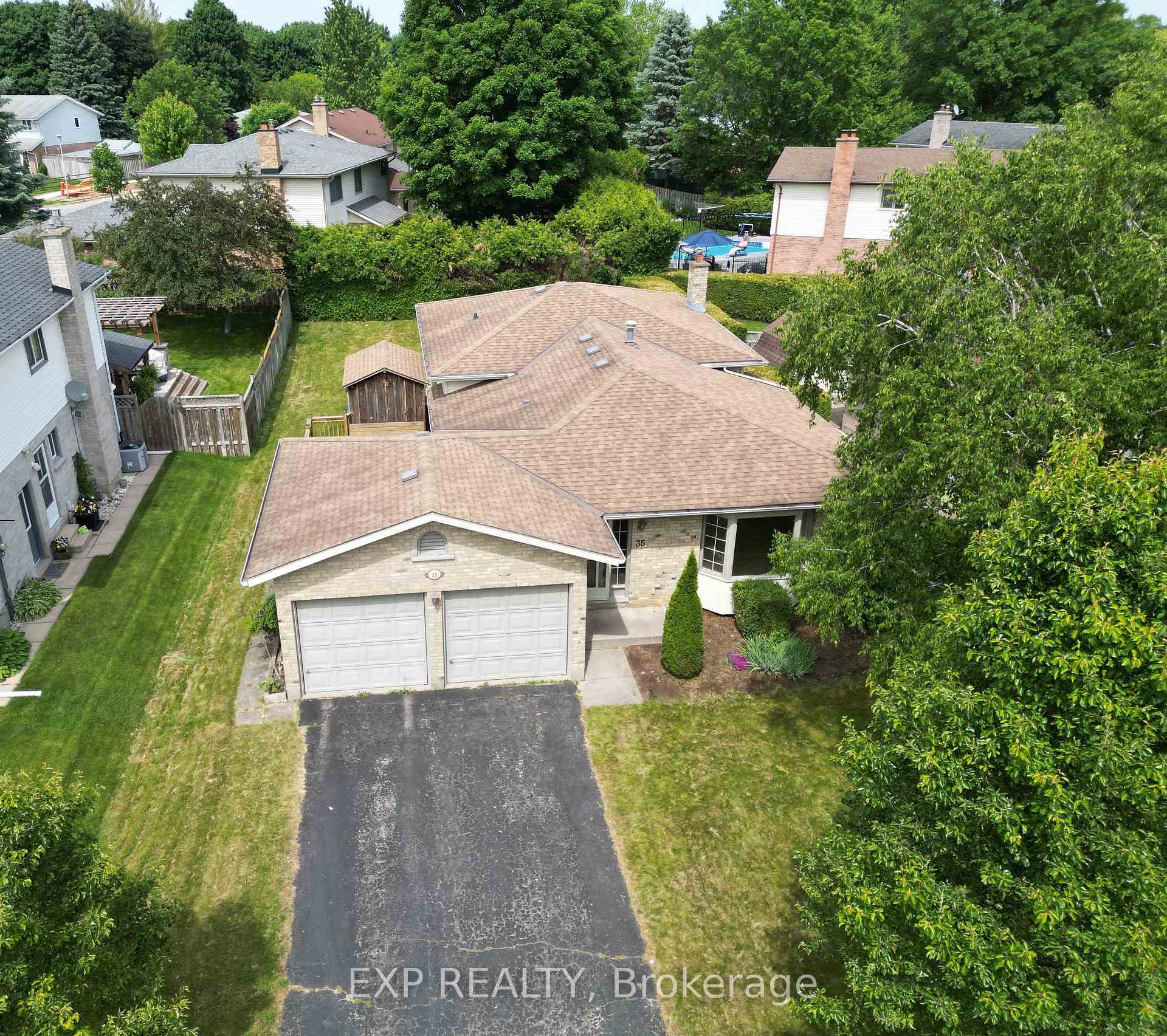 Front of 35 Midale Court