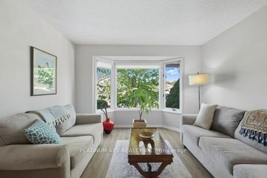 Photo 6 of 23 Lynngate Grove, London, South M — HOMEH