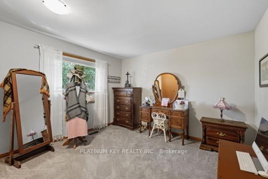 Photo 13 of 23 Lynngate Grove, London, South M — HOMEH