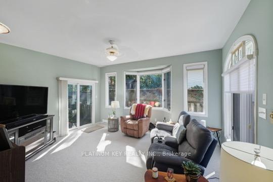 Photo 18 of 23 Lynngate Grove, London, South M — HOMEH