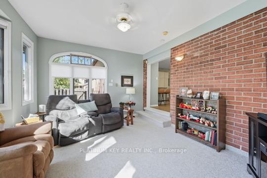 Photo 19 of 23 Lynngate Grove, London, South M — HOMEH