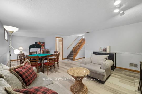 Photo 26 of 23 Lynngate Grove, London, South M — HOMEH