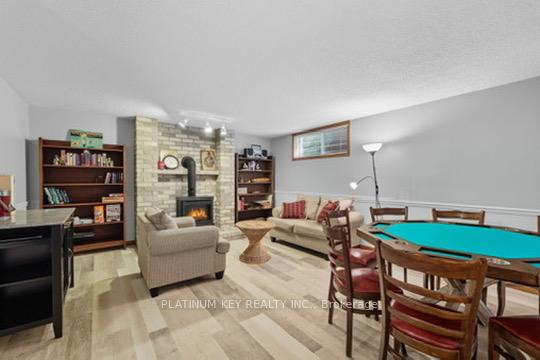Photo 27 of 23 Lynngate Grove, London, South M — HOMEH