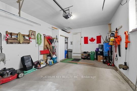Photo 33 of 23 Lynngate Grove, London, South M — HOMEH