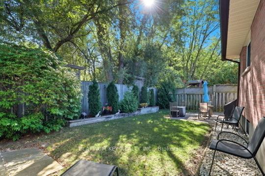 Photo 37 of 23 Lynngate Grove, London, South M — HOMEH
