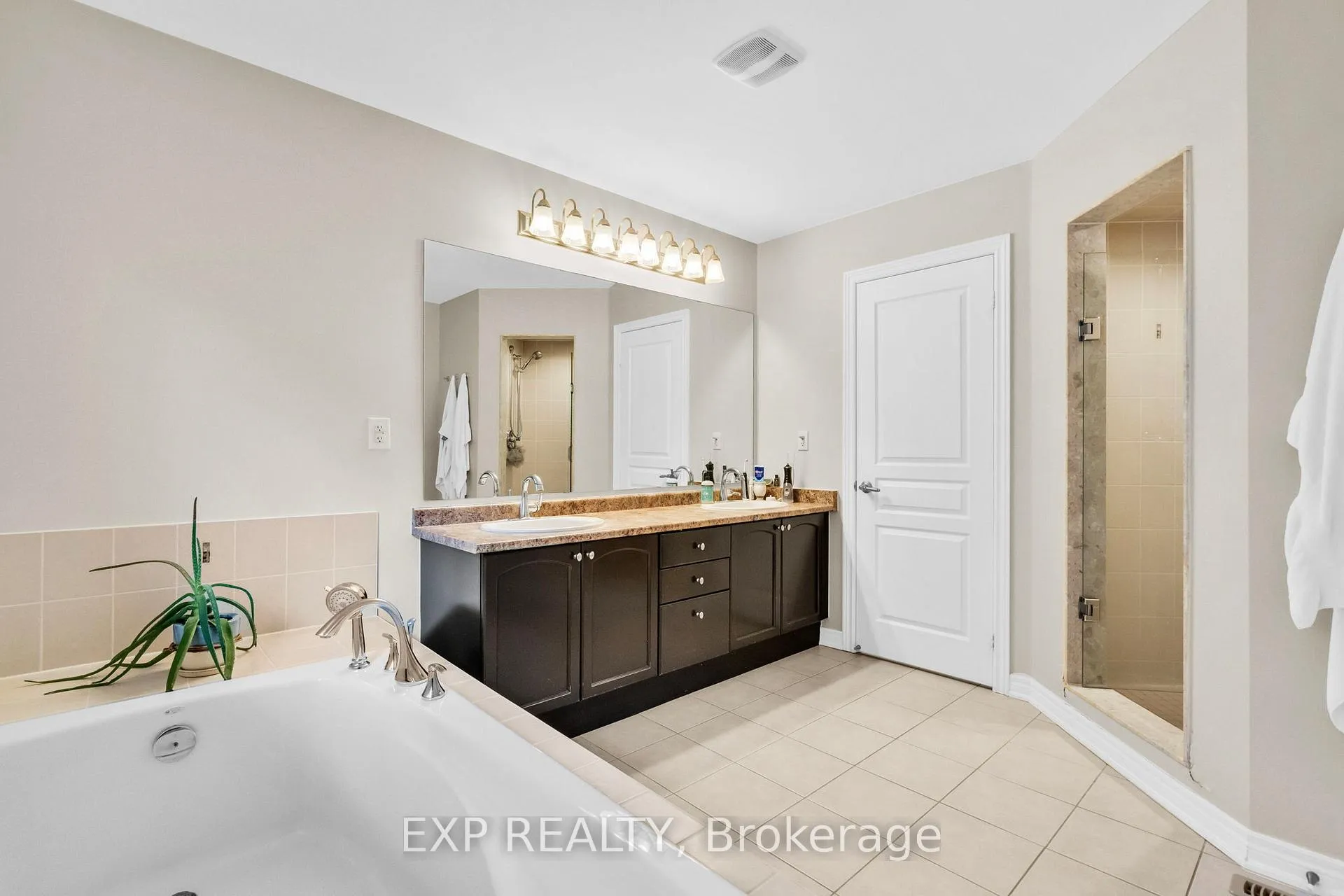 Photo 32 of 101 Smoothwater Terrace, Markham, Box Grove — HOMEH